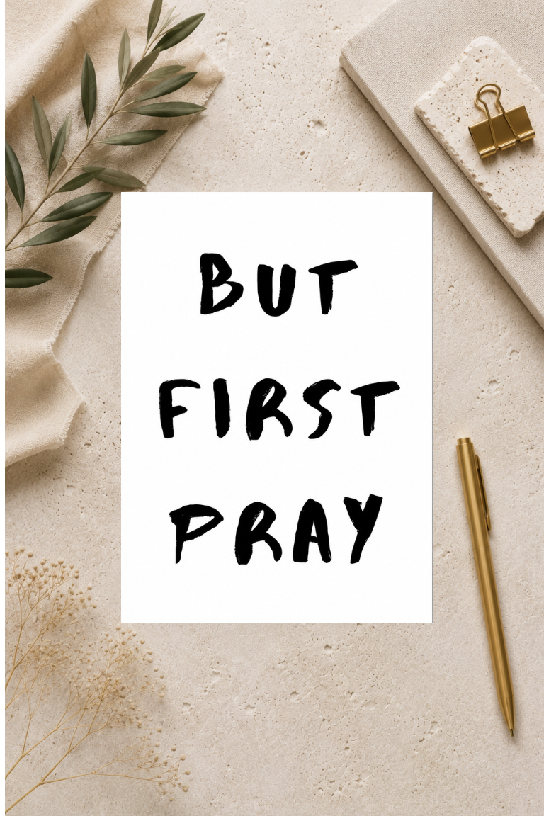 christliche Postkarte A6 - But first pray